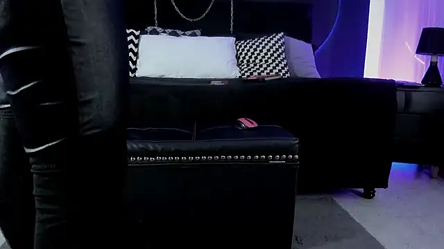  Jade 16 online show from August 5, 2026, 11:48 am