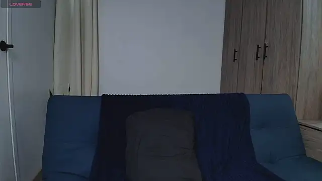Swetisabella01 online show from July 28, 2026, 3:21 pm