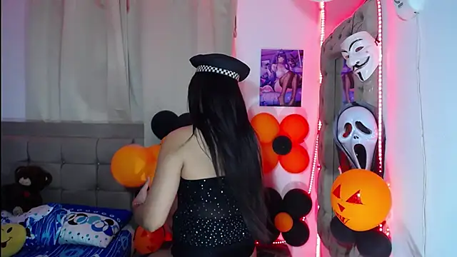 TRANSCATALINA online show from October 31, 2025, 11:33 pm