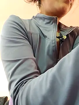 DORYY online show from November 7, 2025, 5:17 pm