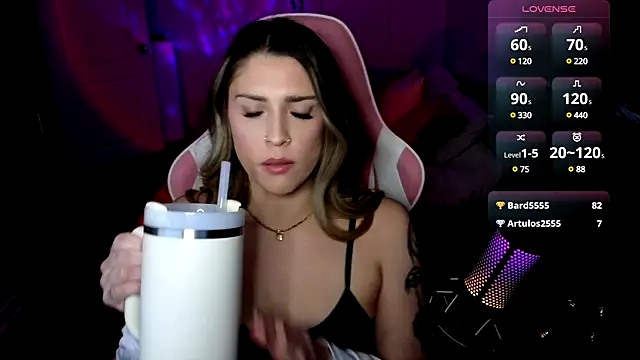 queenxlexy online show from January 6, 2025, 9:54 pm