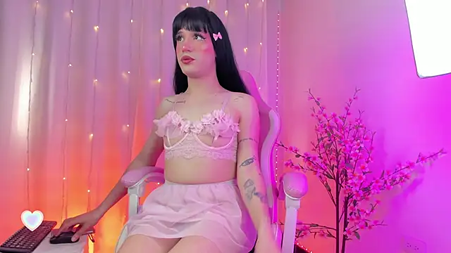 rosseblondee online show from October 13, 2025, 8:54 pm