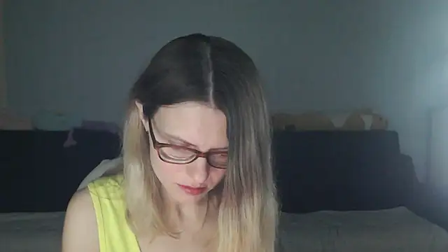 night is dark online show from December 4, 2025, 10:31 pm