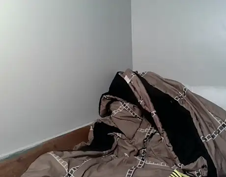 Snapshot of IxanSantiago95 chatting on October 31, 2025, 9:39 am IxanSantiago95 online show from October 31, 2025, 9:39 am