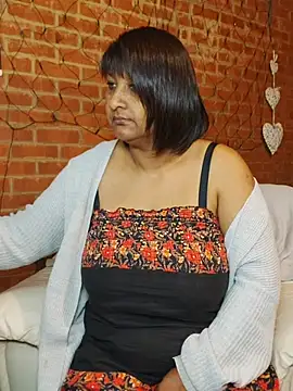 Lilybanx online show from June 18, 2026, 6:34 am