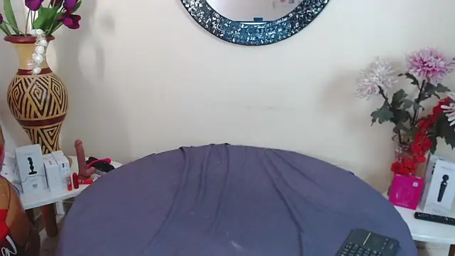 NicoleSantana online show from June 11, 2026, 9:01 pm