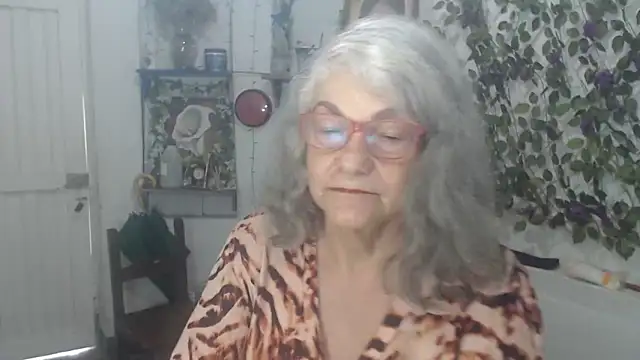 Snapshot of FunnyGrandma chatting on February 23, 2026, 1:01 pm FunnyGrandma online show from February 23, 2026, 1:01 pm