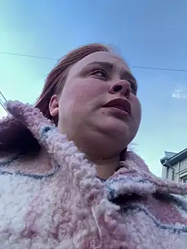 Model9798 online show from March 19, 2025, 11:50 am