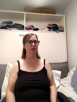 SweetandNaughty1 online show from July 7, 2026, 4:15 am