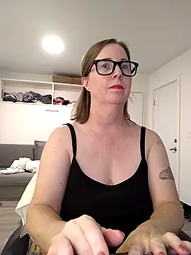 SweetandNaughty1 online show from July 8, 2026, 4:13 am