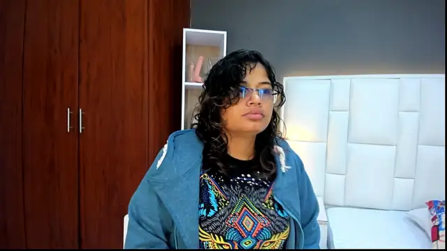 yeral2017 online show from May 8, 2026, 12:20 pm