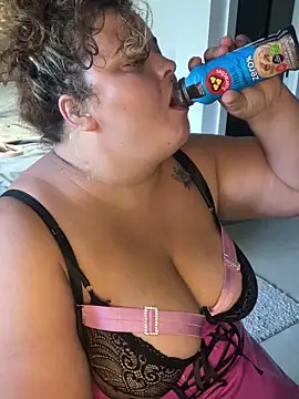 Snapshot of valentinny chatting on March 24, 2026, 8:31 pm valentinny online show from March 24, 2026, 8:31 pm