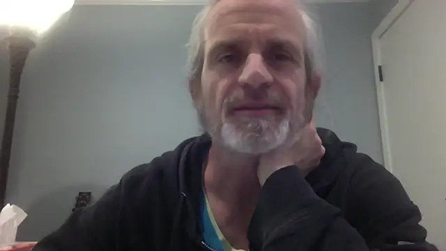 readyforfunxxx online show from December 5, 2025, 4:33 am