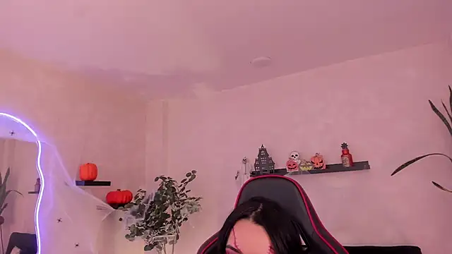 EmmyEvans1 online show from October 2, 2025, 7:50 pm