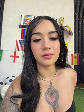 EmmyEvans1 online show from July 8, 2026, 7:03 pm