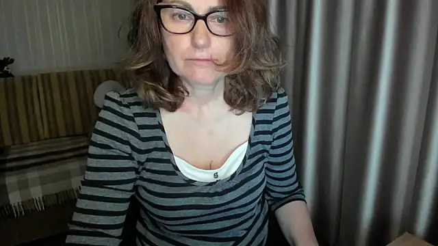 lauraoven online show from May 5, 2026, 6:22 pm