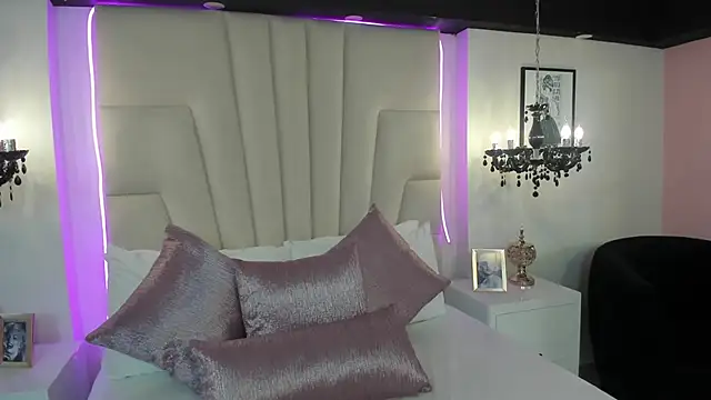 Sofiia W26 online show from May 20, 2026, 12:57 pm