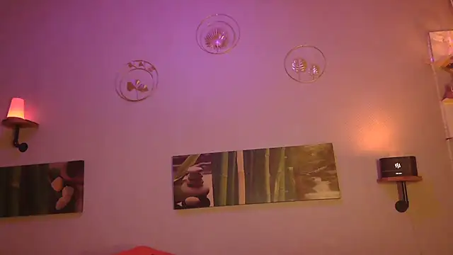 Snapshot of matrikes1 chatting on February 24, 2025, 9:52 pm matrikes1 online show from February 24, 2025, 9:52 pm