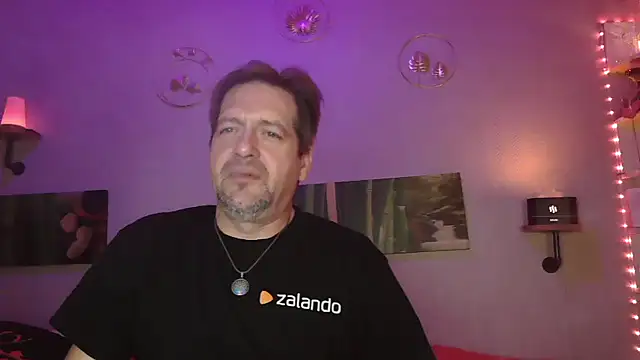 Snapshot of matrikes1 chatting on February 7, 2025, 9:58 pm matrikes1 online show from February 7, 2025, 9:58 pm