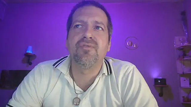 Snapshot of matrikes1 chatting on March 13, 2025, 7:17 pm matrikes1 online show from March 13, 2025, 7:17 pm