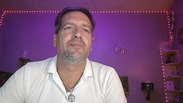 Snapshot of matrikes1 chatting on October 10, 2025, 4:41 pm matrikes1 online show from October 10, 2025, 4:41 pm