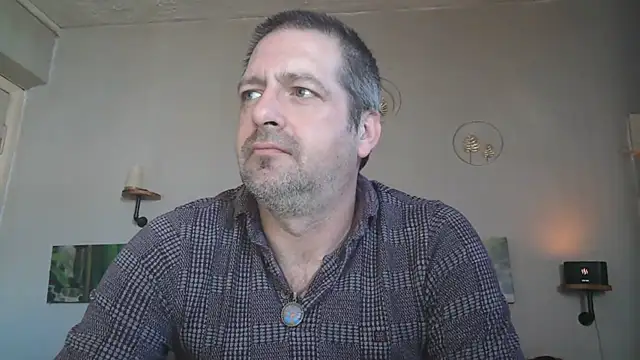 Snapshot of matrikes1 chatting on March 9, 2025, 9:46 am matrikes1 online show from March 9, 2025, 9:46 am