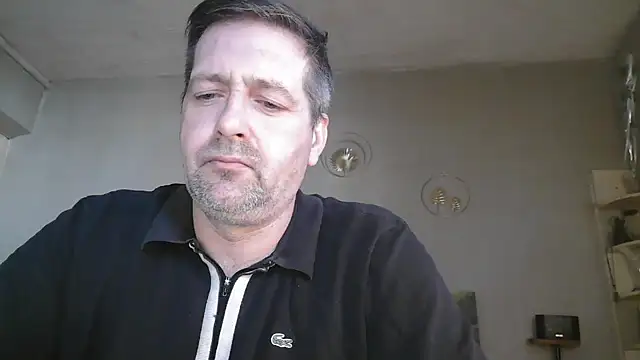 Snapshot of matrikes1 chatting on March 2, 2026, 3:41 pm matrikes1 online show from March 2, 2026, 3:41 pm