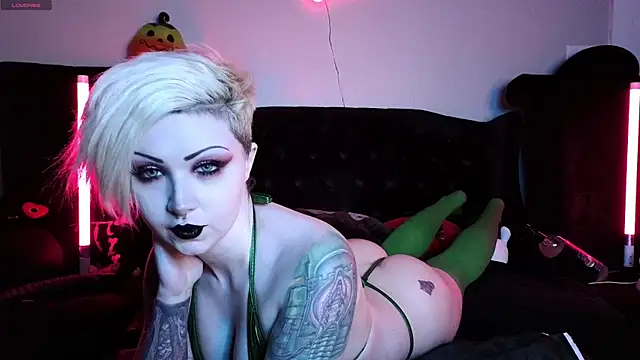 Ivey and James online show from February 26, 2025, 10:36 pm