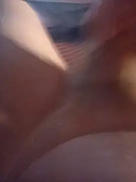 Snapshot of Kw8585kw chatting on March 1, 2026, 3:28 am Kw8585kw online show from March 1, 2026, 3:28 am