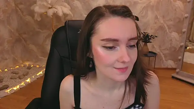 CloudGrace online show from November 24, 2025, 6:19 pm