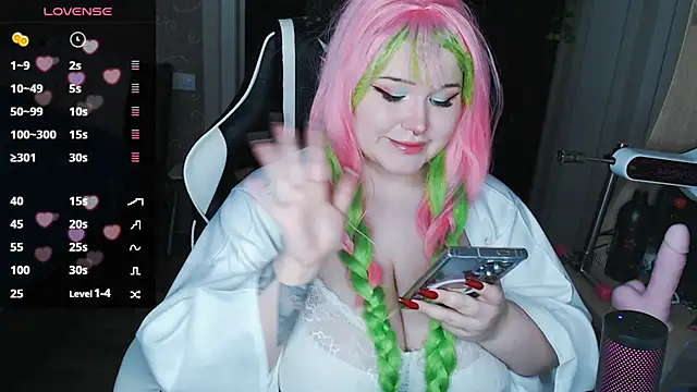 Mini Mo online show from March 10, 2025, 11:01 am