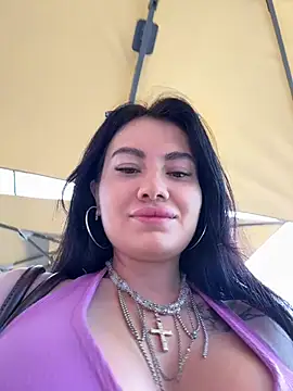 Wet  Bunny online show from June 25, 2026, 6:18 am