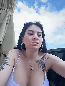 Wet  Bunny online show from July 4, 2026, 6:20 am