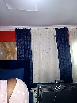 crystalbxx online show from March 16, 2025, 1:49 pm