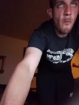 Codymc89 online show from May 8, 2026, 9:40 pm