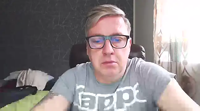 Snapshot of RobertStripX chatting on February 3, 2025, 9:19 am RobertStripX online show from February 3, 2025, 9:19 am