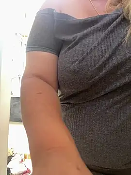 moniquerainx online show from July 7, 2026, 3:26 pm
