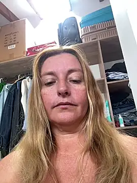 moniquerainx online show from June 26, 2026, 3:40 pm