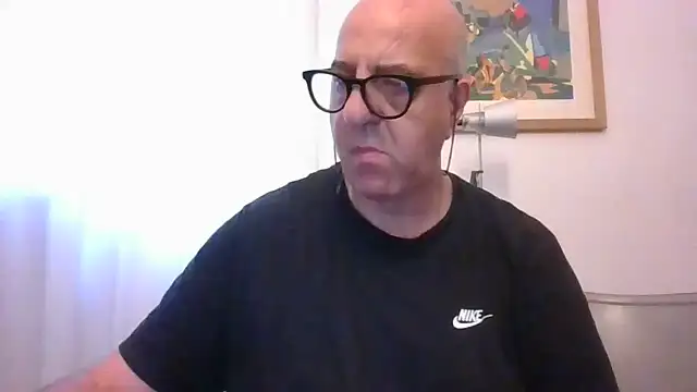 ANONIMO7735 online show from June 19, 2026, 4:40 am
