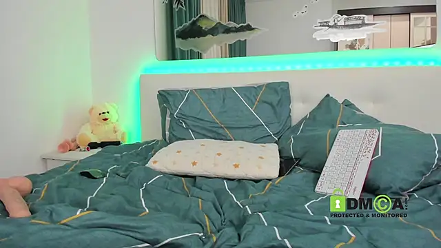 SonyaParadise online show from March 13, 2025, 2:01 pm