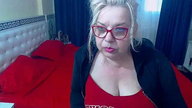 SonyaHotMilf online show from April 28, 2026, 11:03 am