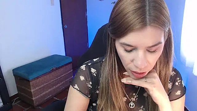 ms sofia x online show from April 28, 2026, 4:33 pm
