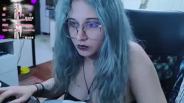 ElfGrey online show from October 3, 2025, 5:20 am