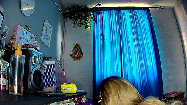 Taylor Cum Hot online show from January 14, 2025, 12:45 pm