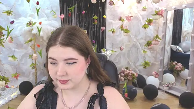 NicoleFoxery online show from July 16, 2026, 6:27 pm