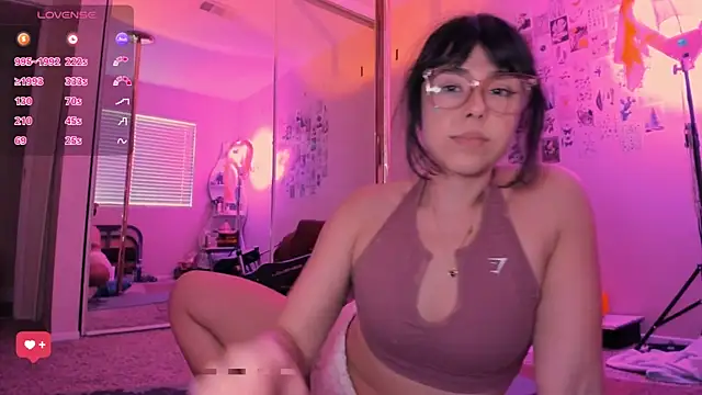 Evie-Luna online show from June 6, 2026, 2:06 am