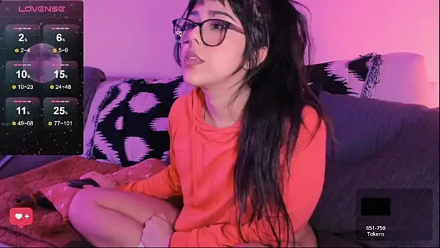 Snapshot of Evie-Luna chatting on March 8, 2025, 5:07 am Evie-Luna online show from March 8, 2025, 5:07 am