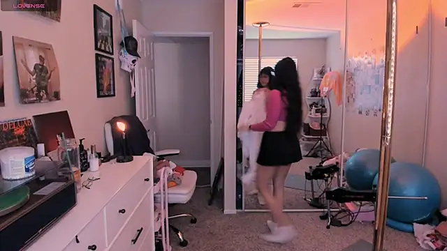 Evie-Luna online show from February 26, 2026, 12:54 am