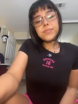 Evie-Luna online show from June 26, 2026, 10:04 pm
