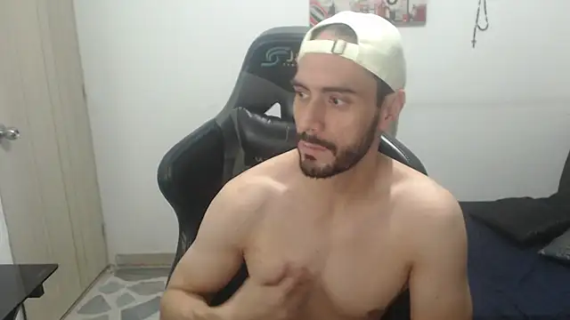 samuelgarcia  online show from September 22, 2025, 10:32 am